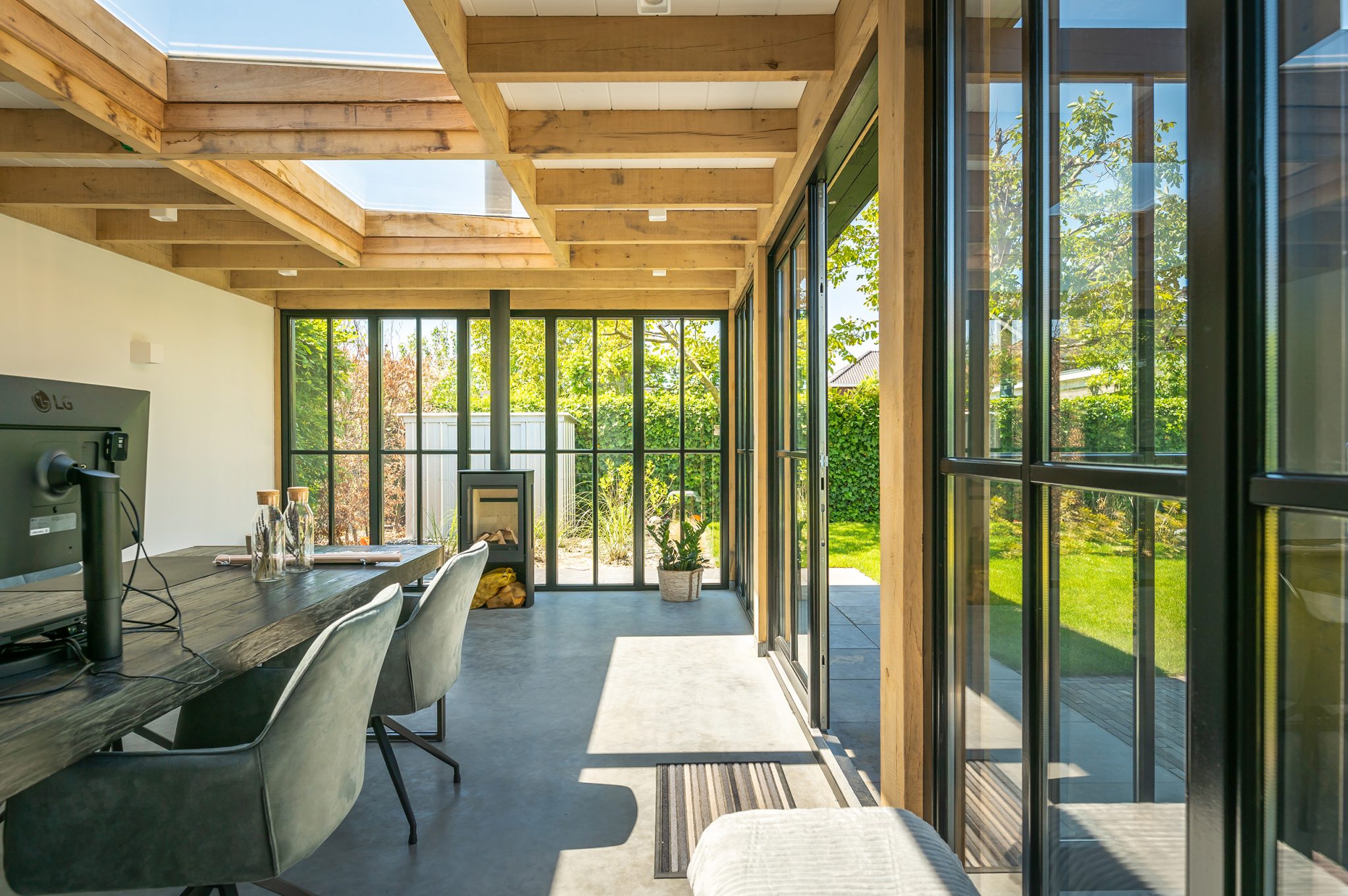 Houten tuinkantoor met uniek ontwerp | Stantico