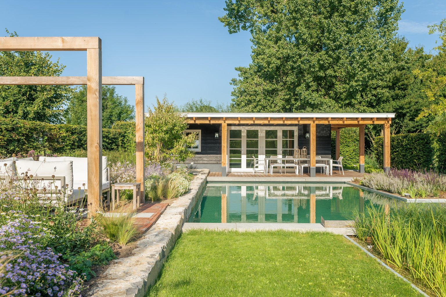 Houten tuinkantoor met uniek ontwerp | Stantico