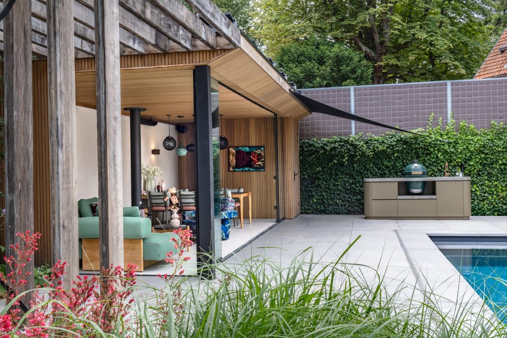 Stantico - project strakke tuinkamer in Overveen