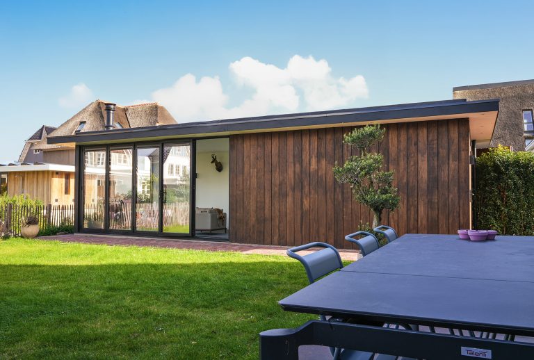 Project Weesp: tuinkamer met glazen vouwwand