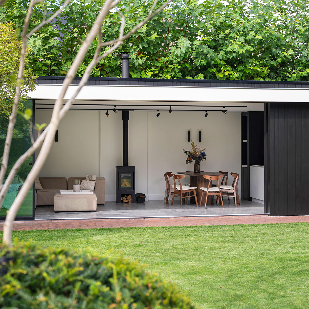 Tuinkamer? Stantico is specialist in luxe maatwerk tuinkamers.